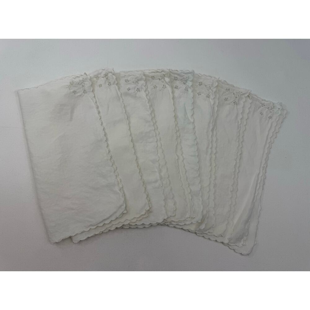 Vintage Linen Cocktail Napkins Set of 8 Embroidered Scalloped Edge 12x12 Cottage